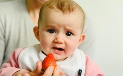 Zakrztuszenie i zadławienie – jak bezpiecznie rozszerzać dietę?