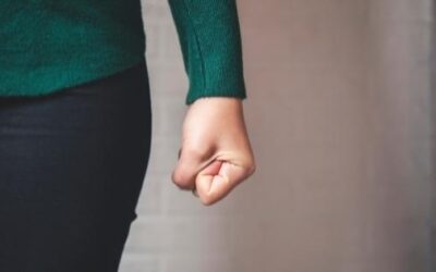 Złość mamy – jak sobie z nią radzić